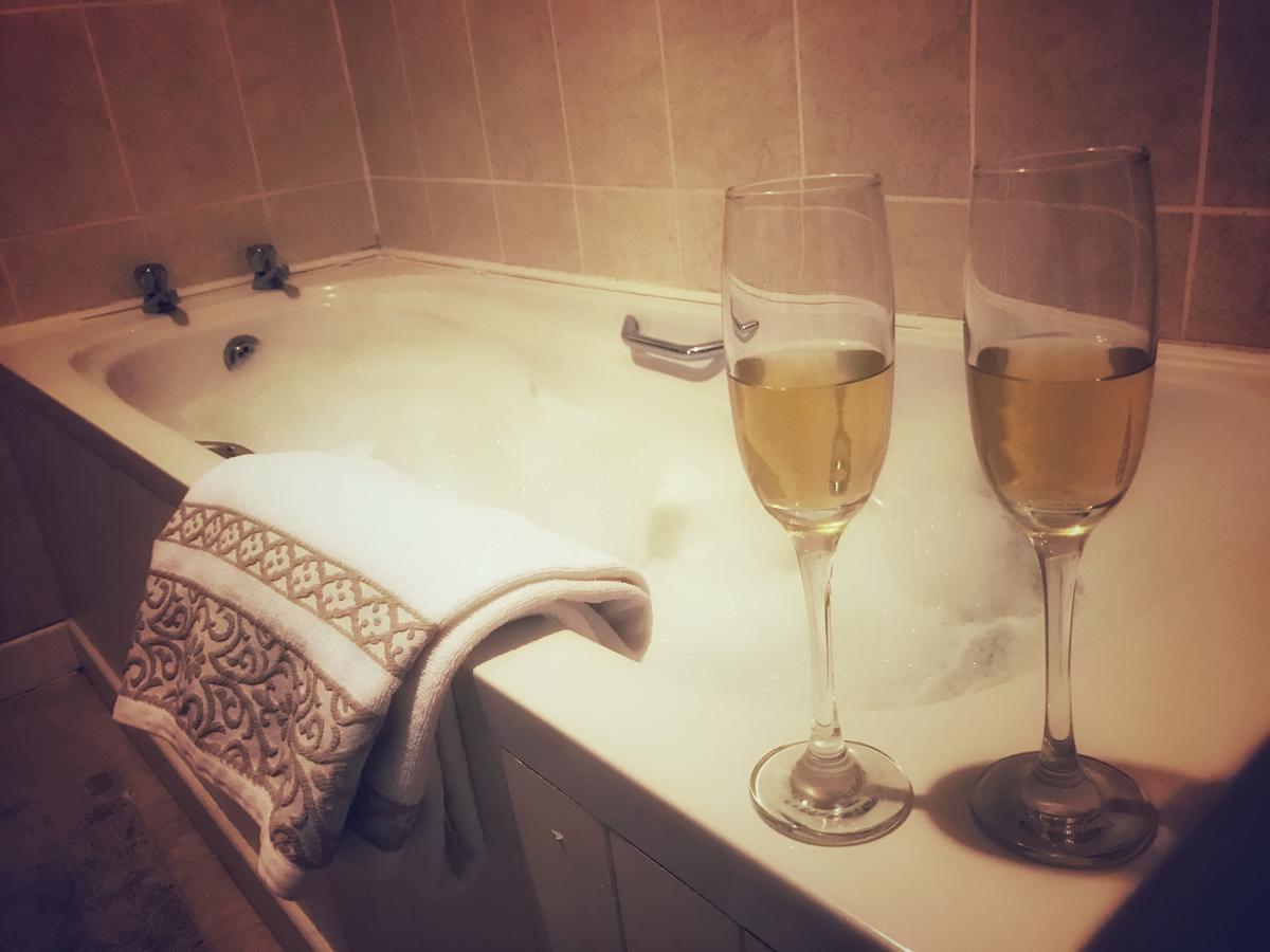 Mcmahon Guesthouse Листоуэл Экстерьер фото