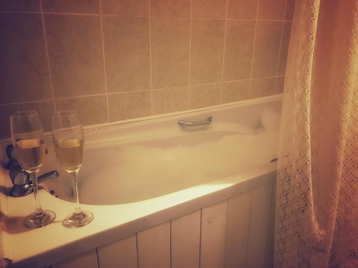 Mcmahon Guesthouse Листоуэл Экстерьер фото