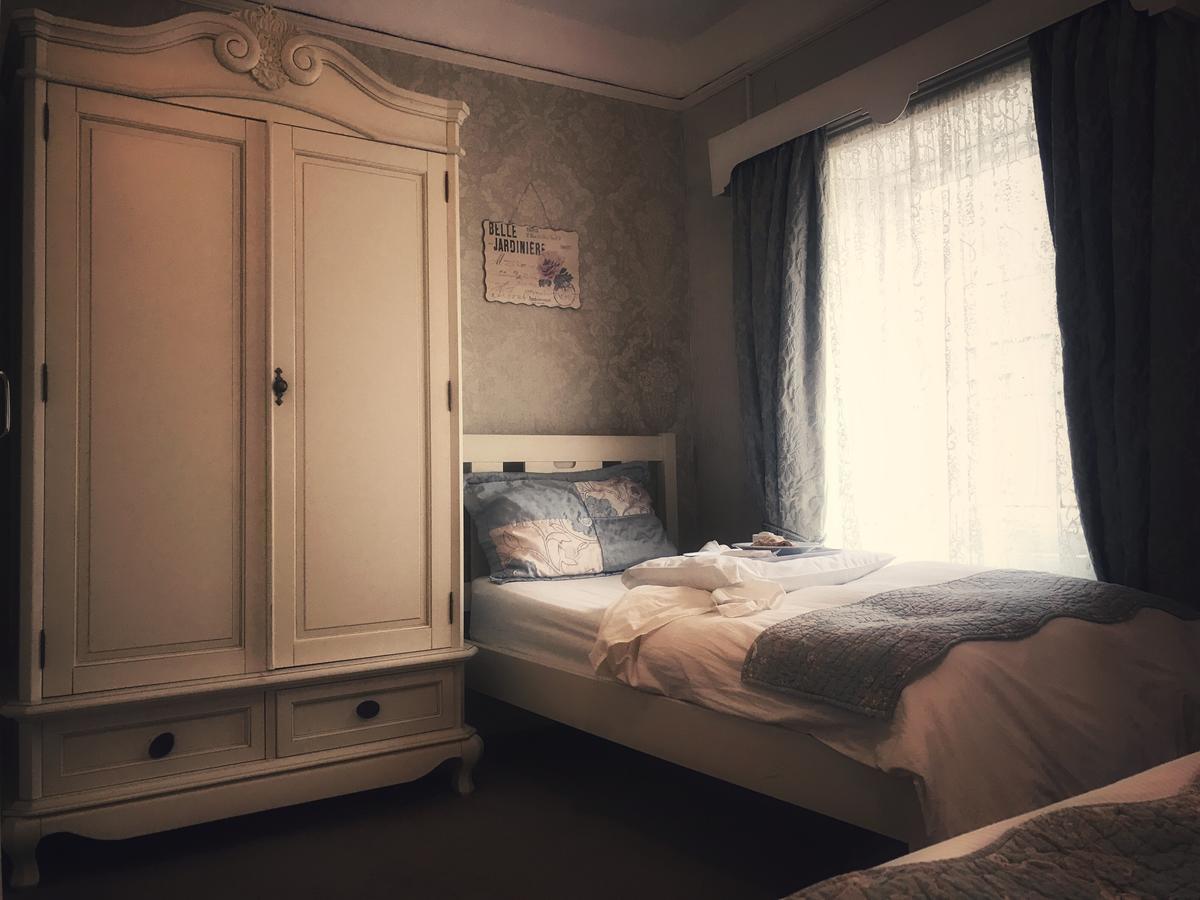 Mcmahon Guesthouse Листоуэл Экстерьер фото
